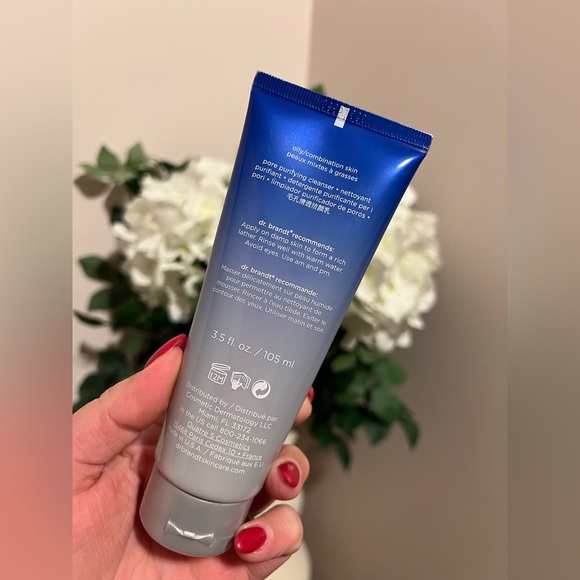 DR. BRANDT • PORES NO MORE • PORE PURIFYING CLEANSER - Picture 2 of 4